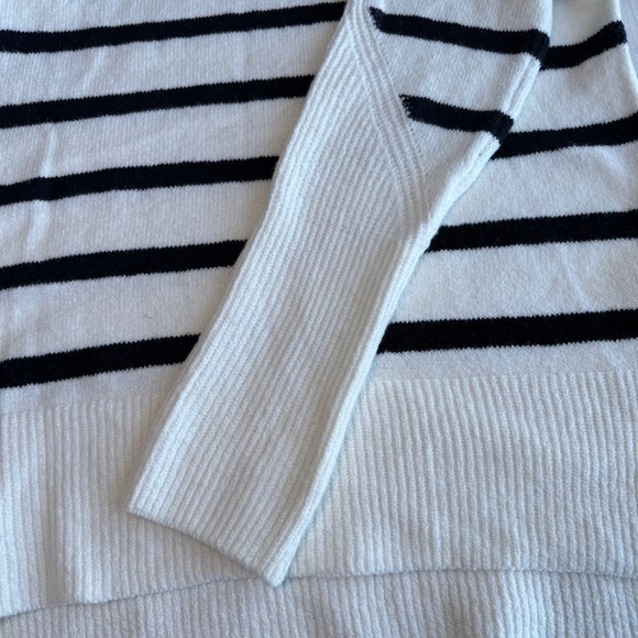 A New Day Striped Turtleneck Sweater XS Off White Black Tunic Split Hem Raglan - Picture 10 of 14